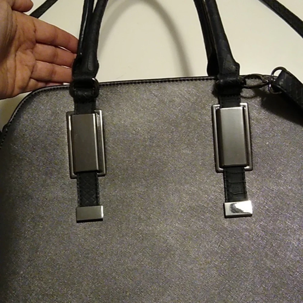 Aldo handbag in gorgeous gunmetal color - Picture 5 of 14